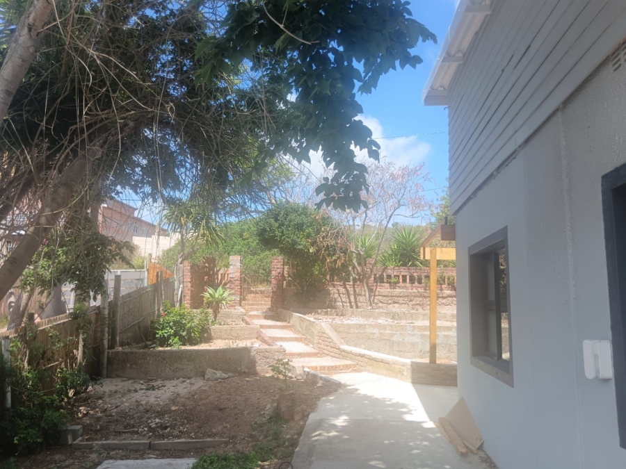 5 Bedroom Property for Sale in Fraaiuitsig Western Cape